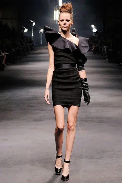 Look 2
